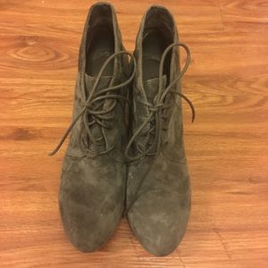 Clark’s suede wedge booties